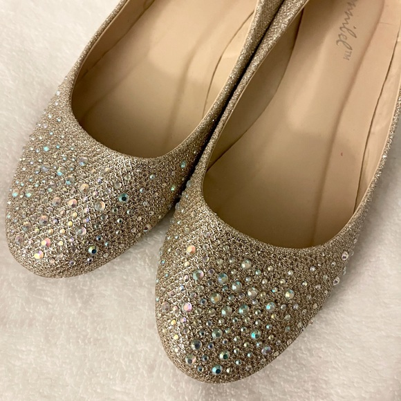 Boutique Champagne Gold Sequin Flats 6.5 - Picture 1 of 3
